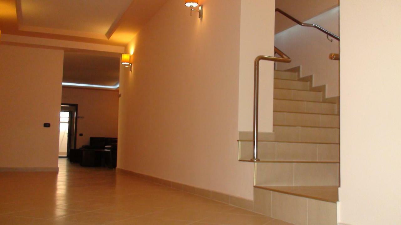 Vila Ando Mamaia Nord Navodari Bagian luar foto